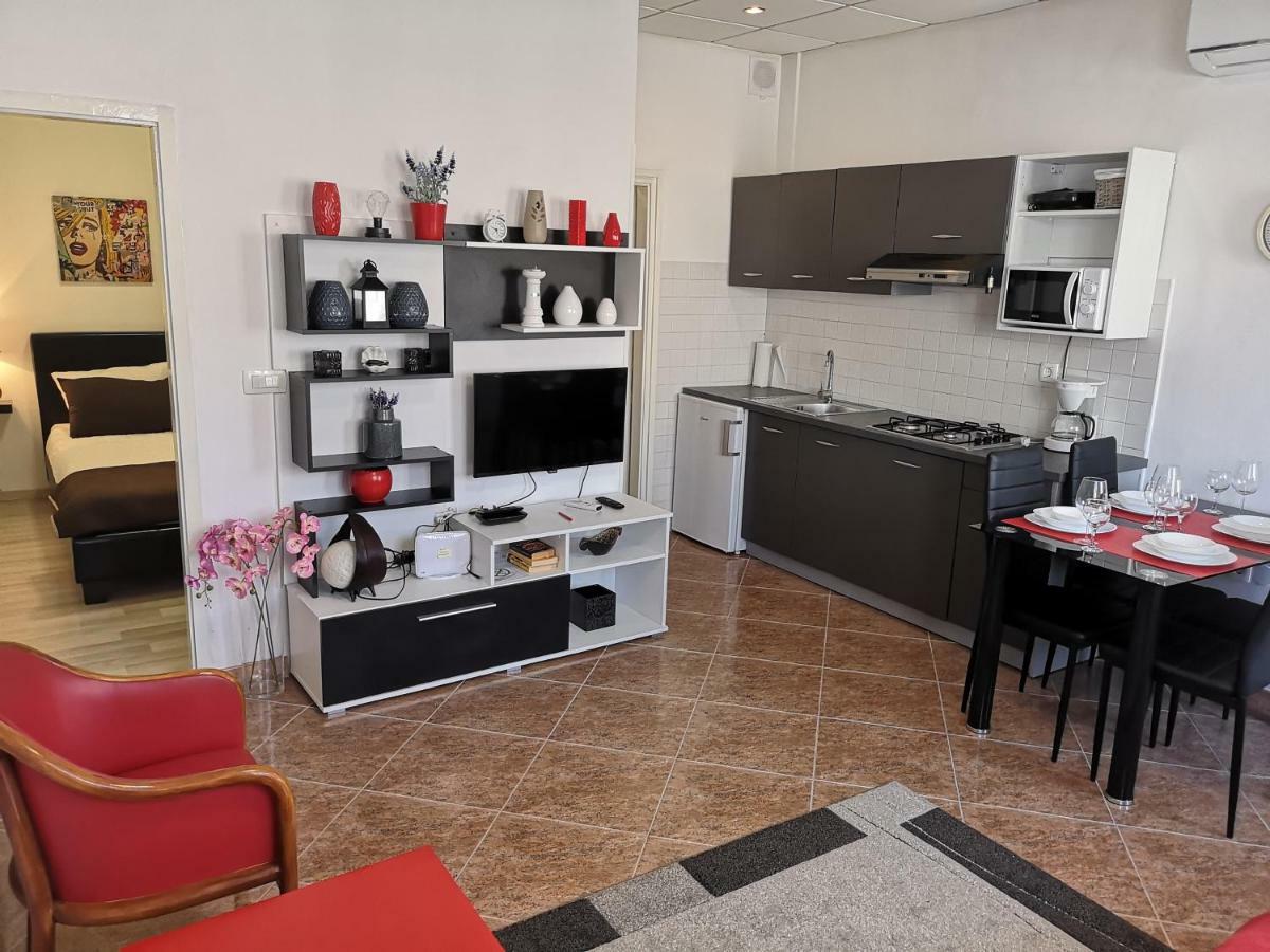 Studio Bi Apartamento Umago Exterior foto